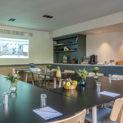 seminar table at the saint nicolas hotel - boutique hotel la rochelle